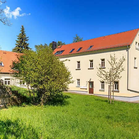 Idyllische Ferien-residenz Am Sonnenhuebel In Waltersdorf Apartamento